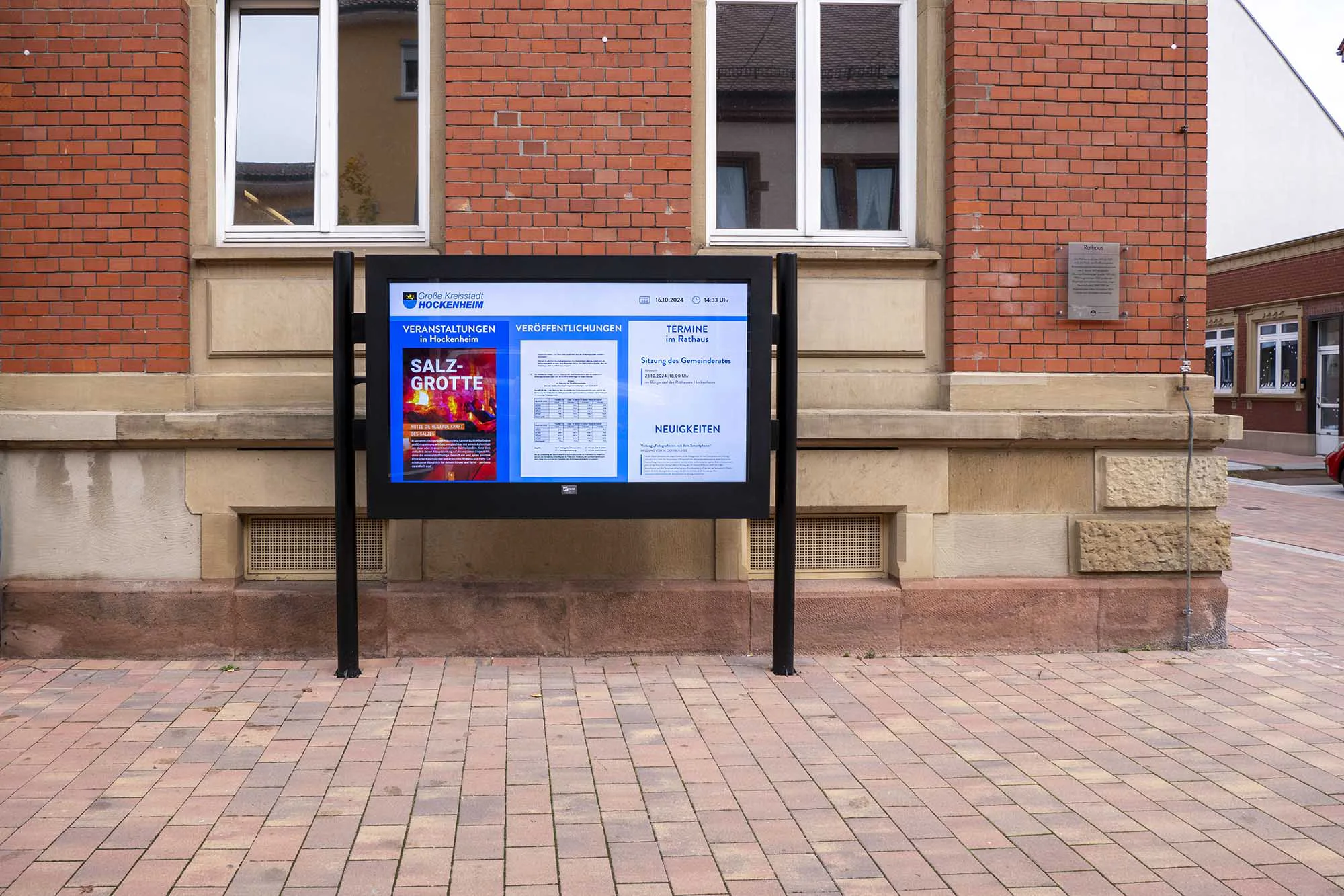 Öffentliche Informationen auf Display